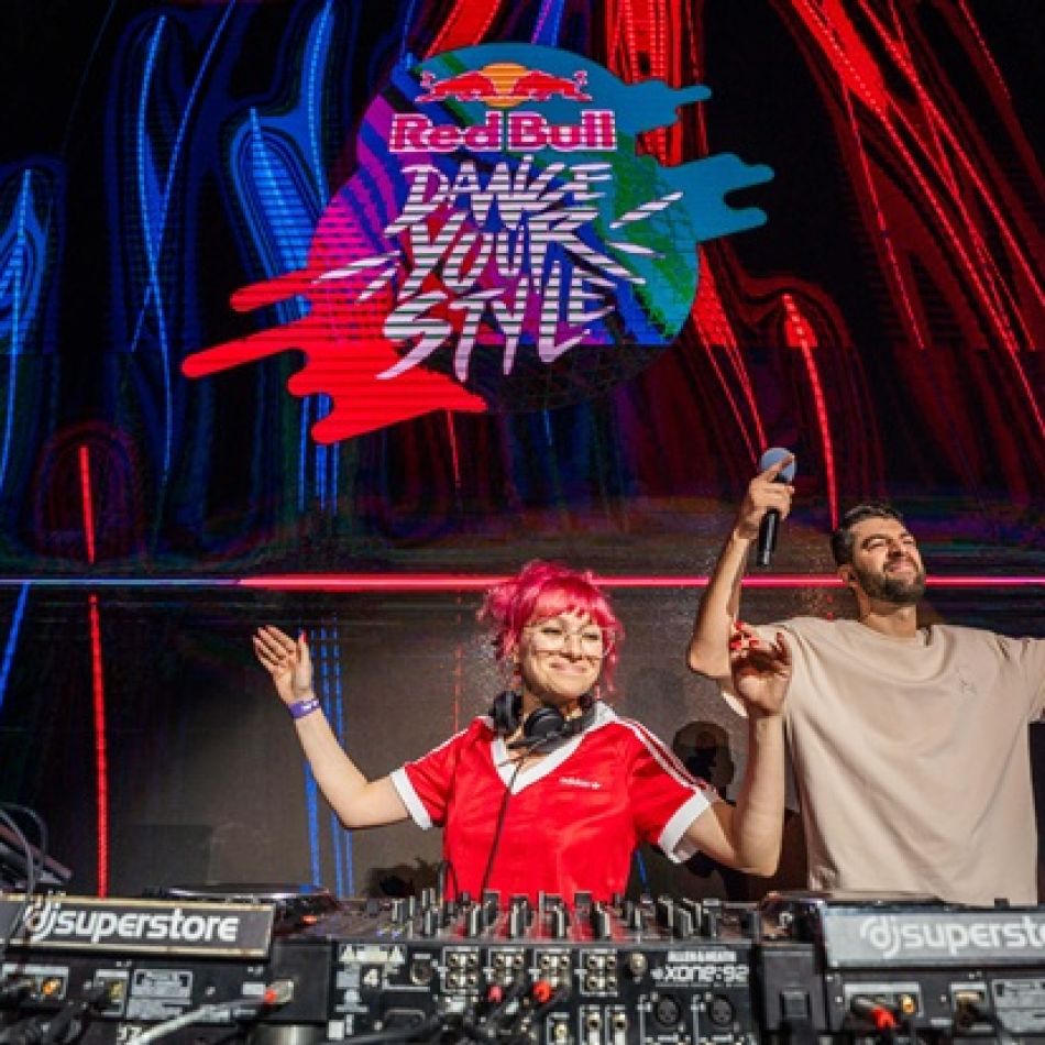 Adam Chițu a fost desemnat cel mai bun dansator de street-dance din România la Red Bull Dance Your Style