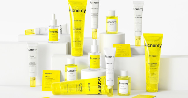 Jos acneea cu Acnemy! 