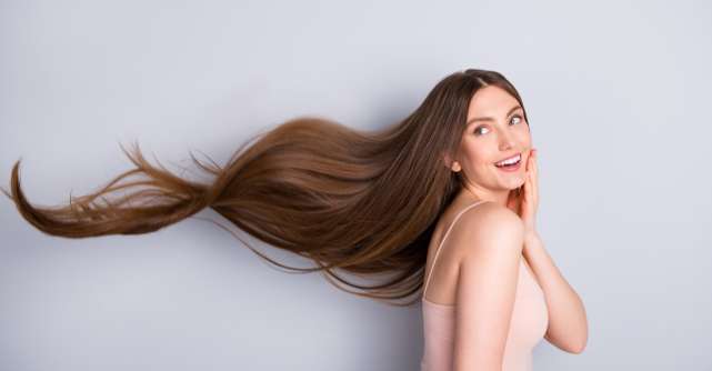 Un păr mai lung și mai strălucitor: 3 măști de păr cu keratină