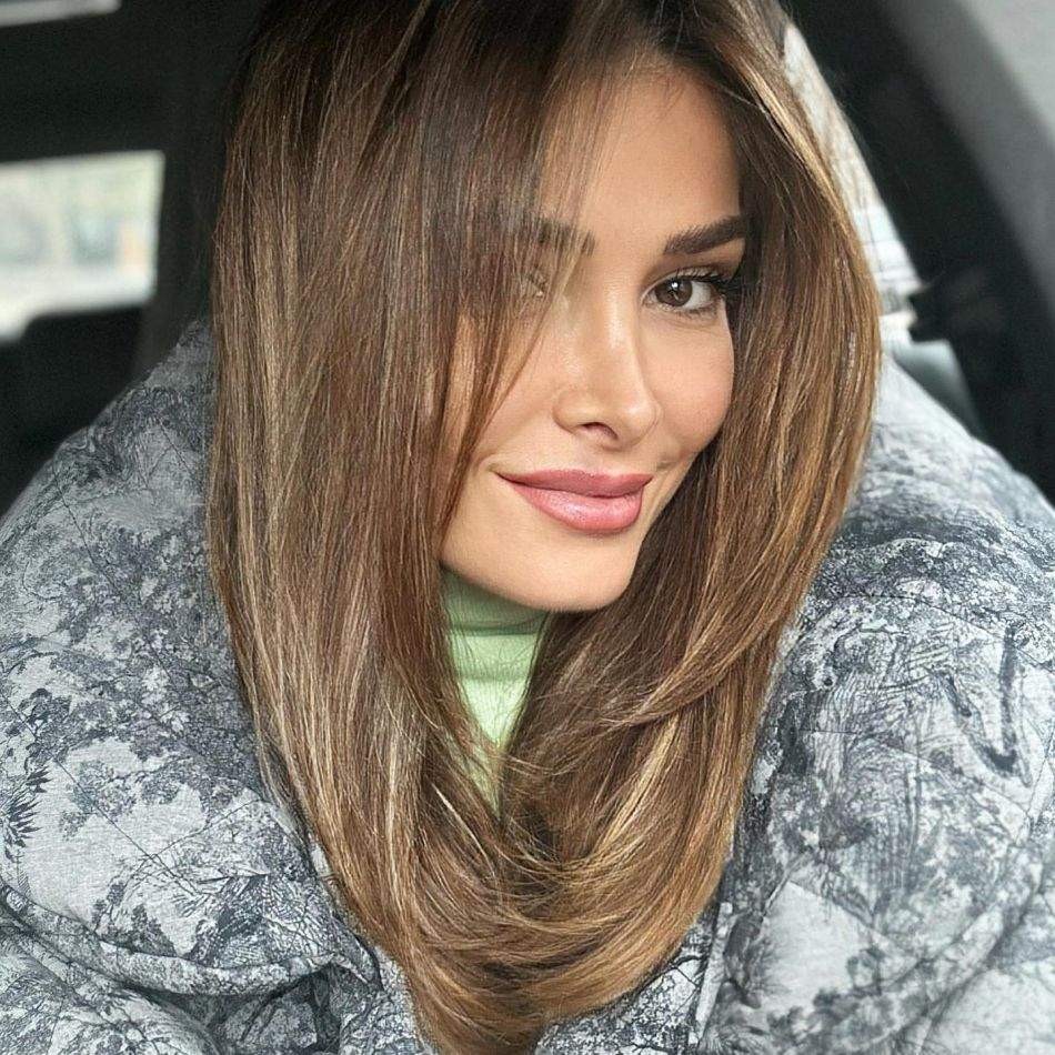 Alina Pușcas, detaliul pe care l-a observat la înmormântarea tatălui său! Vedetei i-a lipsit iubirea paternă