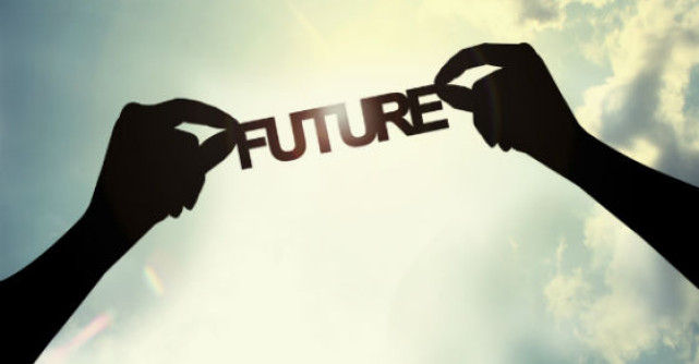 Previziunile lui Alvin Toffler pentru urmatorii 36 de ani