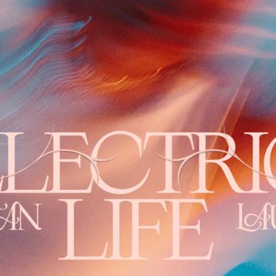 Duncan Laurence lanseaza single-ul 'Electric Life'