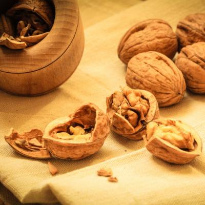 NU arunca cojile de nuci! Sunt un MIRACOL pentru sanatate