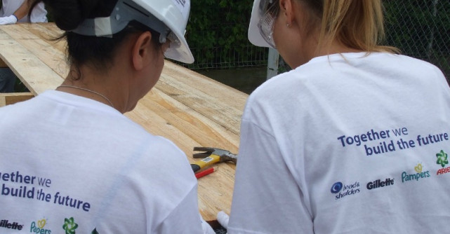 P&G sprijina educatia tehnica in Urlati: o noua sala de clasa moderna pentru elevi