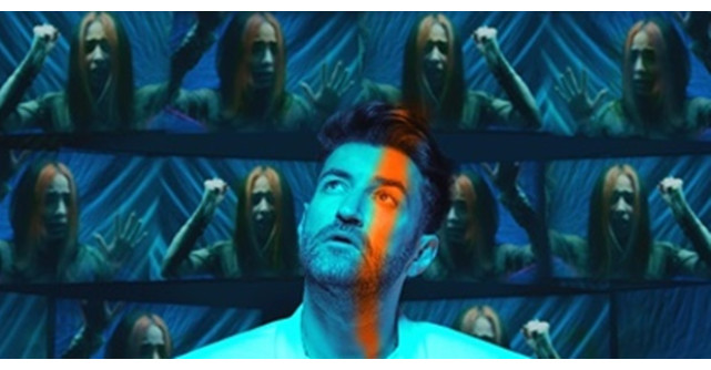 Smiley lansează, fără să știe, Colecționara, o piesă senzuală de club, cu un Golden Buzz Românii au talent în rol principal