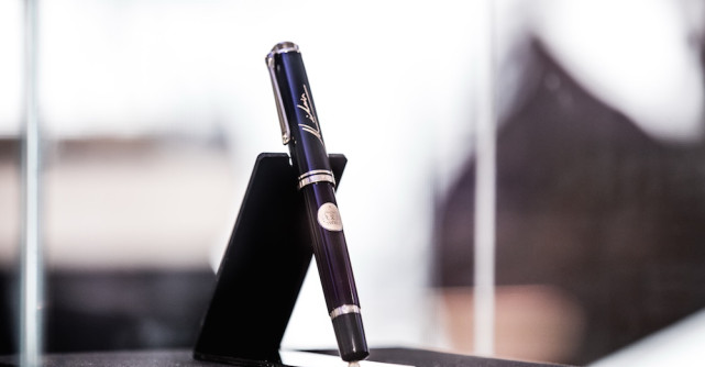 Pelikan lansează un stilou ediție limitată în onoarea Regelui Mihai