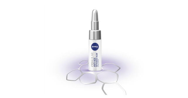 NIVEA CELLULAR: Fiole tratament intensiv cu acid hialuronic concentrat 