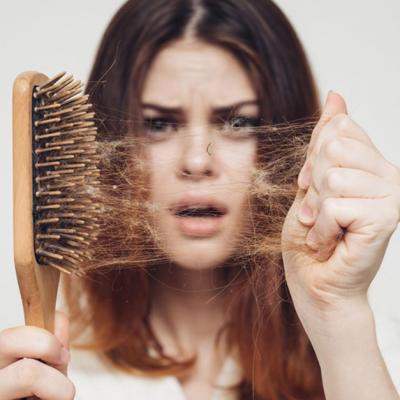 5 Remedii contra căderii părului