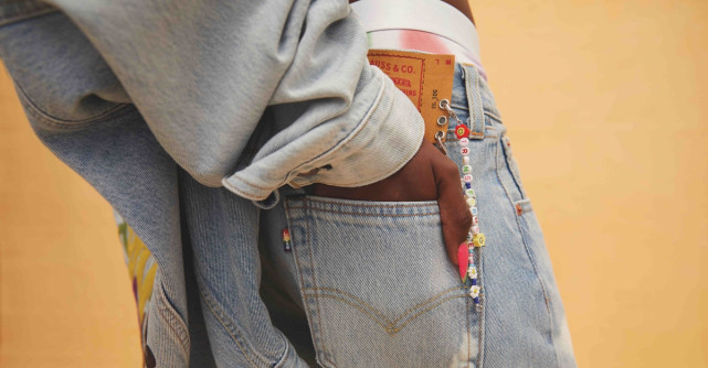 Levi’s celebreaza efortul activistilor LGBTQ+ care lupta pentru drepturi egale  Pride 2022