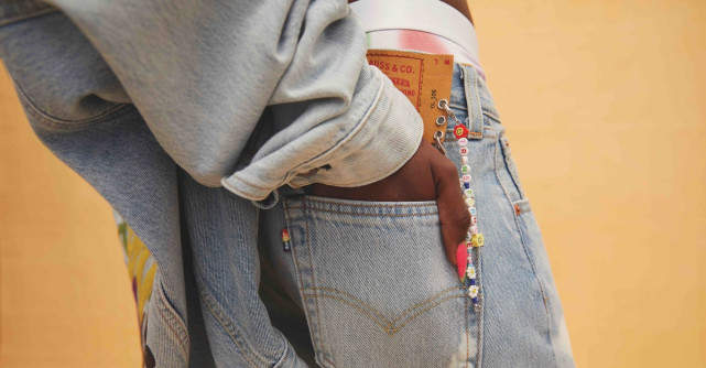 Levi’s celebreaza efortul activistilor LGBTQ+ care lupta pentru drepturi egale  Pride 2022