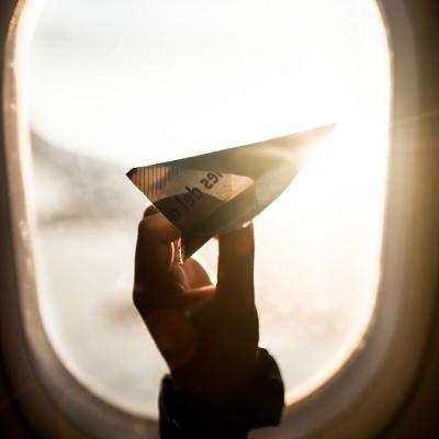 Zboruri low-cost, preturi de pana la 19 ori mai mari la facilitati extra