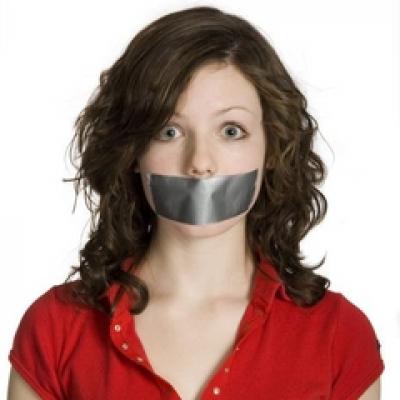 Iubita lui Johnny Depp rupe tacerea