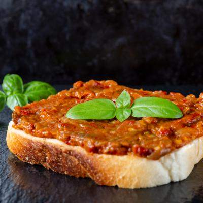 Cât ulei se pune la zacuscă la 1 kg de legume, ca să iasă perfectă
