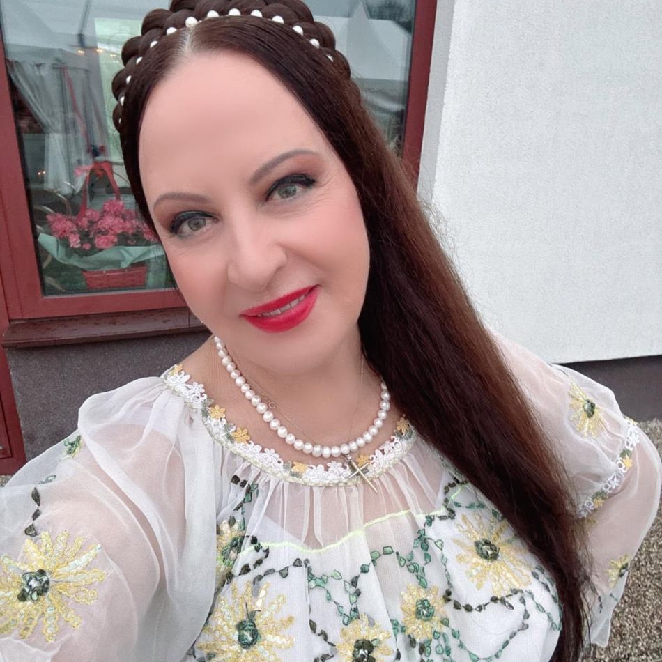 Maria Dragomiroiu, apariție spectaculoasă la cei 70 de ani. Artista a cucerit internetul cu imaginile de la plajă