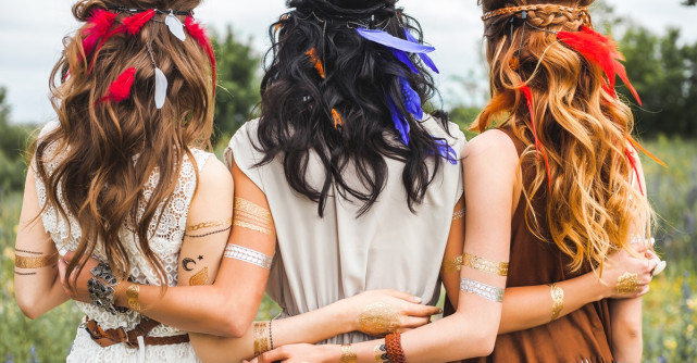 Cum îți îngrijești părul în sezonul cald