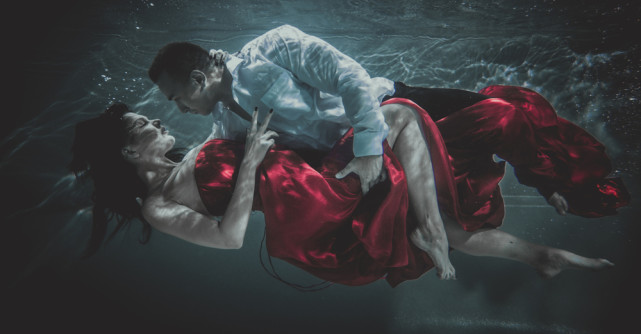 Mi-am înșelat soțul cu un bărbat care m-a ascultat. Nu m-a atins. Și totuși, am avut orgasm