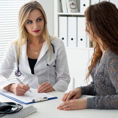 Fara perdea,  la medicul ginecolog