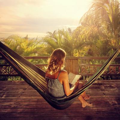 Vara e pentru lectura: 8 carti interesante de citit in vacanta