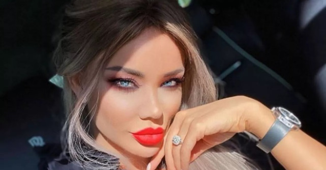 Bianca Drăgușanu, așa cum nu ai mai văzut-o niciodată: misterioasă, cu părul negru și dansând la bară