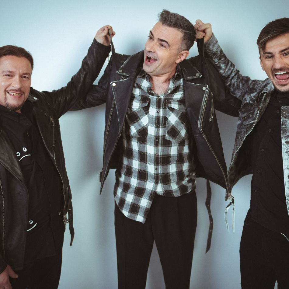 INTERVIU CORNEL ILIE.  30 de ani de carieră, 10 albume și planuri de viitor: Câți oameni pot locui într-un cântec?