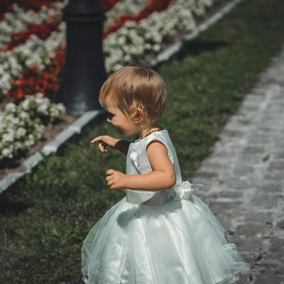 Capsule wardrobe pentru fetițe: cum să creezi combinații infinite cu rochii elegante