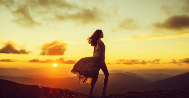 Foto: Top 6 rochite de printesa purtate de Andreea Balan