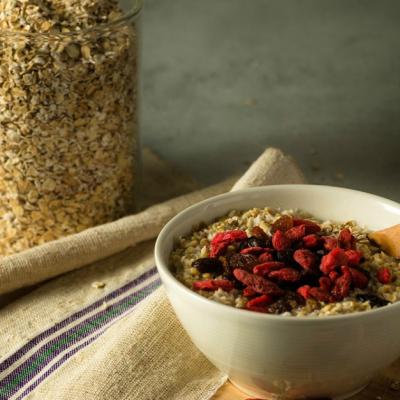 Budinca de ovaz la cuptor, cu banane si scortisoara: Micul dejun perfect pentru dimineti racoroase