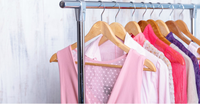 Bluze elegante cu maneci clopot - trendul de neratat al noului sezon