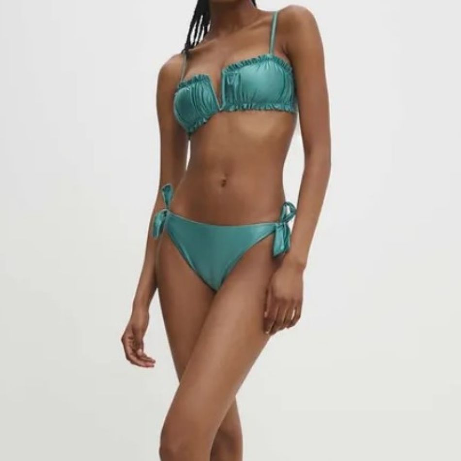 15 de costume de baie din două piese în cele mai frumoase culori ale verii 2024