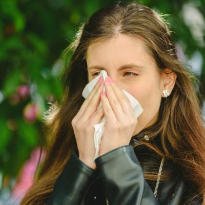 Cum poți gestiona problemele respiratorii care apar o dată cu venirea verii