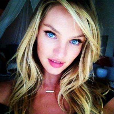 Foto: Candice Swanepoel in costum de baie, fara Photoshop!