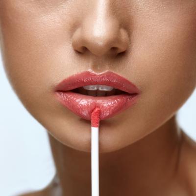 Buze moi și hidratate cu ajutorul unui balsam de buze!