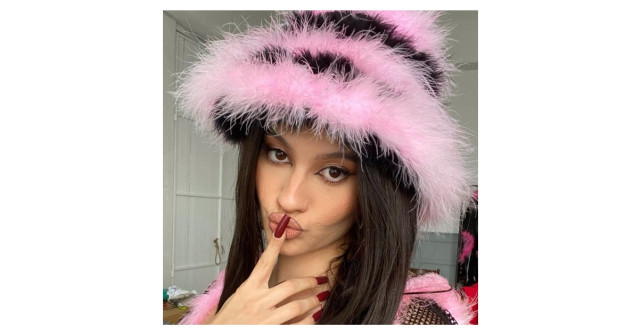 Macarena cu explicații, căci se pare că-i nevoie (din păcate)