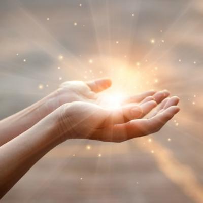 Nu te-ai născut pentru a impresiona lumea. Te-ai născut pentru a fi fericit!