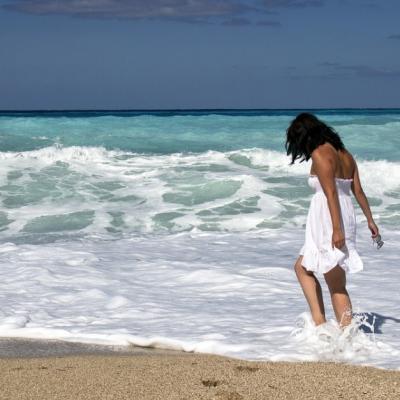 Marea îmi aduce înapoi toate gândurile, apoi le eliberează...