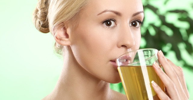 Dieta care te poate omori: Milioane de femei o folosesc! 