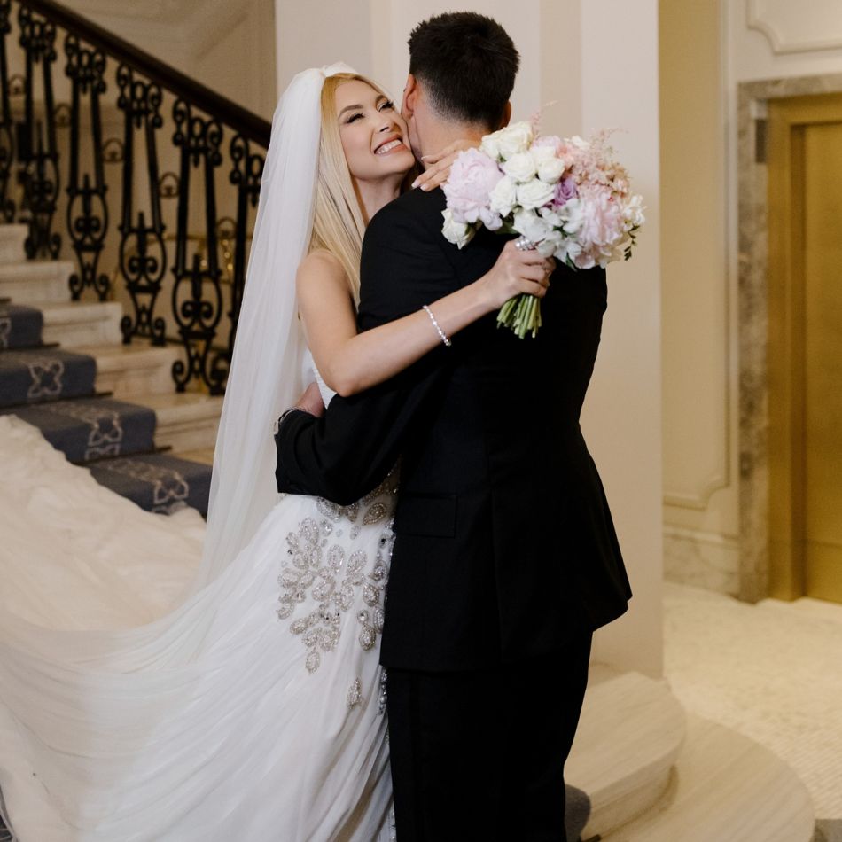 Andreea Bălan și Victor Cornea, nuntă ca-n filme pe malul lacului. Lacrimi, jurăminte și o ABSENȚĂ IMPORTANTĂ observată de toți
