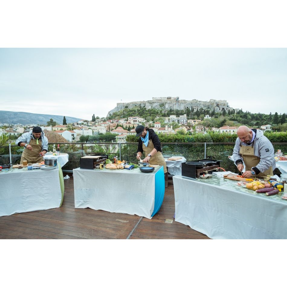 Chefi fără limite, filmat în cele mai spectaculoase locații din Grecia. Premiera luni, marţi şi miercuri, de la 20:30, la Antena