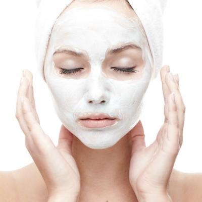 Masca din doar doua ingrediente care iti face pielea catifelata in 5 minute