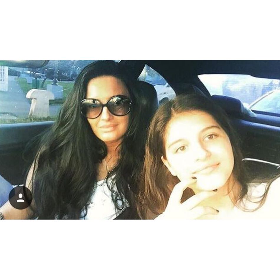 Carmina, fiica lui Liviu Vârciu își dorește să fie pe picioarele ei. Cu ce se ocupă tânăra, de când s-a mutat în București?