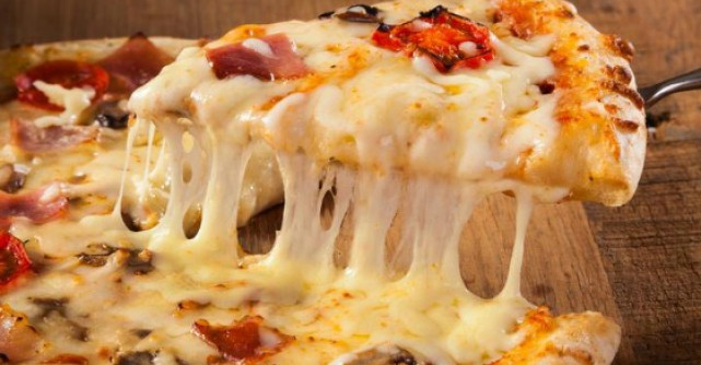 Pizza cu piele de porc, aroma de fum si alte bazaconii