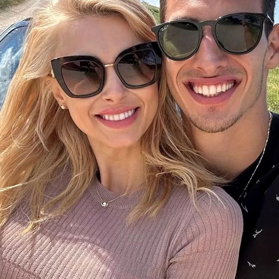 Andreea Bălan a plecat din România, după Victor Cornea: În sfârșit îl îmbrățișez și-l pup pe iubitul meu...