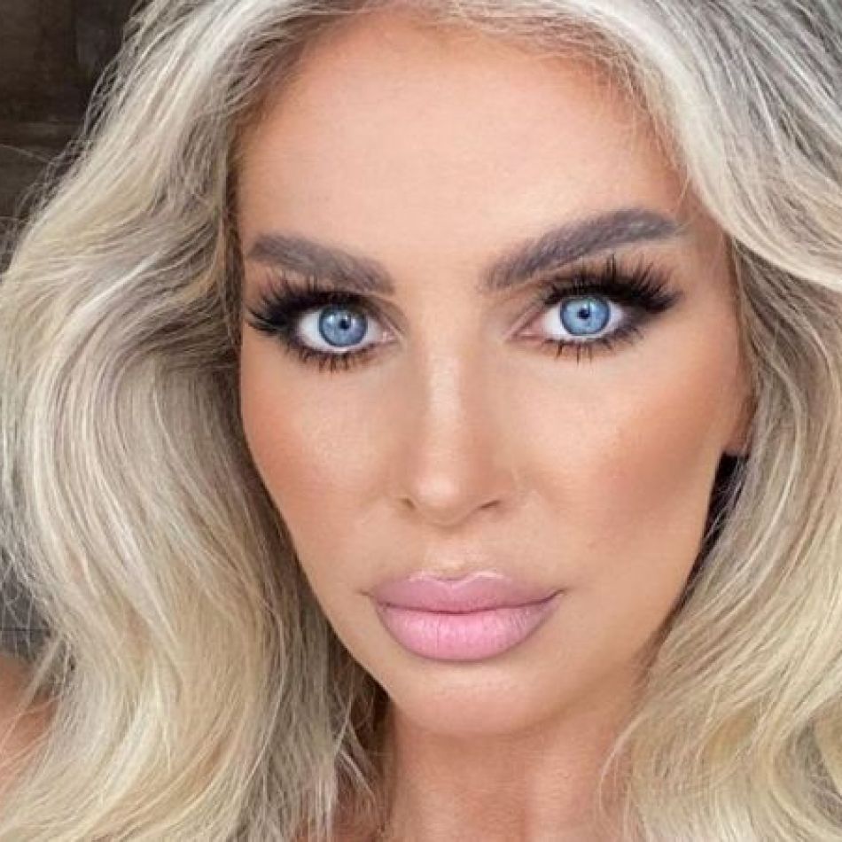 Val de critici după ce Andreea Bănică a postat o fotografie cu o actriță celebră! Ce i-a deranjat pe internauți?