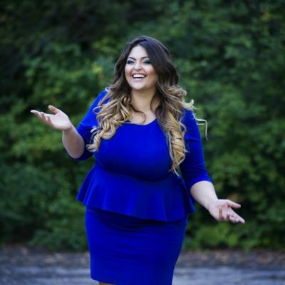 Rochii elegante pentru femei plinute