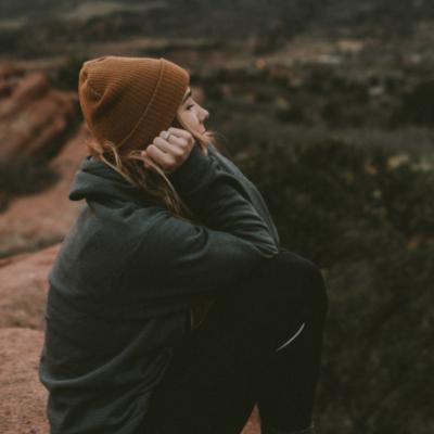 Simti ca relatiile iti rapesc libertatea si te 'sufoca'? Iata care e explicatia!