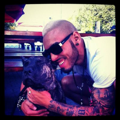 Video: Alex Velea canta melodia Antoniei, Hurricane! Crezi ca se descurca?