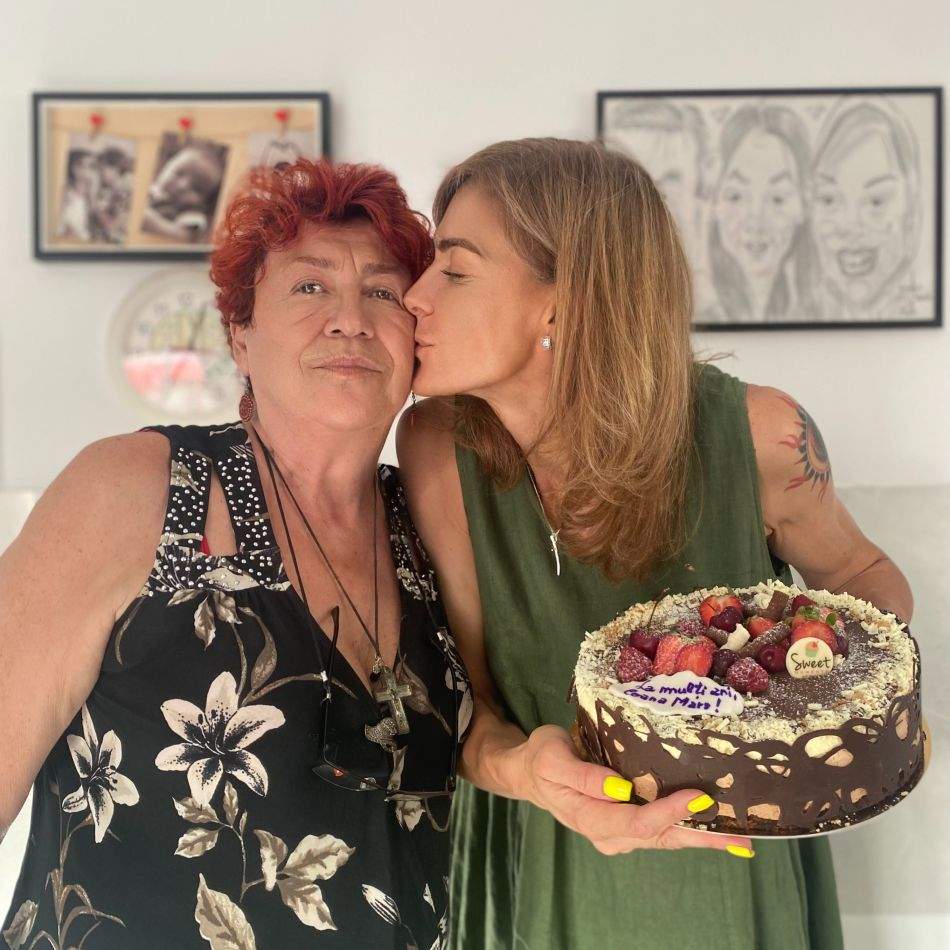 Doliu cumplit pentru Roxana Ciuhulescu! Mama vedetei s-a stins după lupta cu cancerul