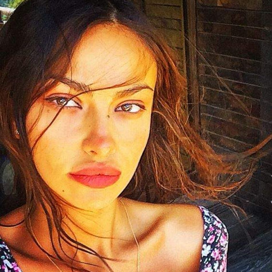 Pictorialul sexy al Mădălinei Ghenea l-a făcut pe Mihai Bobonete să aibă o reacție surprinzătoare: Să vă dea Dumnezeu sănătate