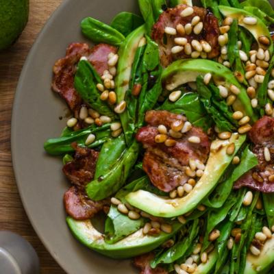 Cele 14 alimente usor de gasit in magazine care garanteaza longevitatea