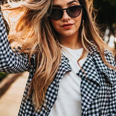 Hainele din țesături cadrilate adaugă un plus de rafinament ținutei!